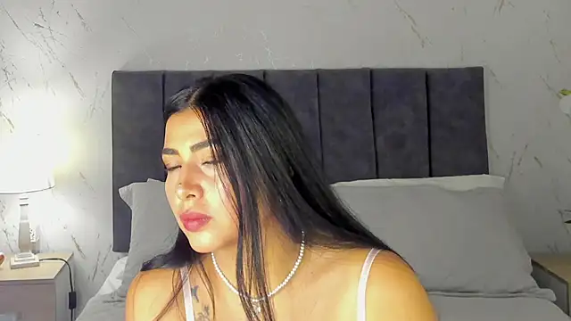 Snapshot of Antonella_Coruso chatting on 02-17-26, 08:50 Antonella Coruso online show from 02-17-26, 08:50