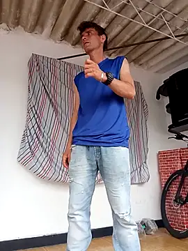 torvyHot online show from 02-11-26, 07:47