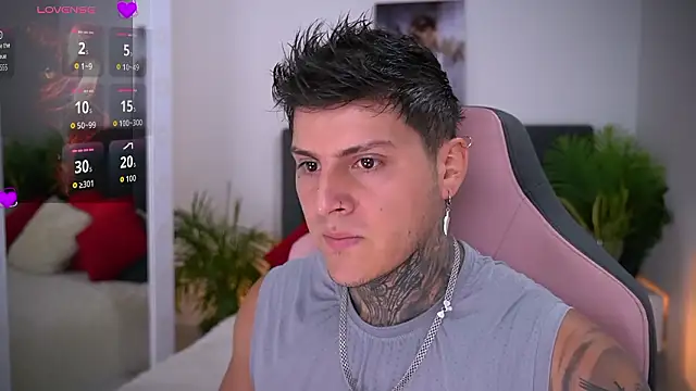 Snapshot of goldenatlasX chatting on 02-15-26, 06:18 goldenatlasX online show from 02-15-26, 06:18