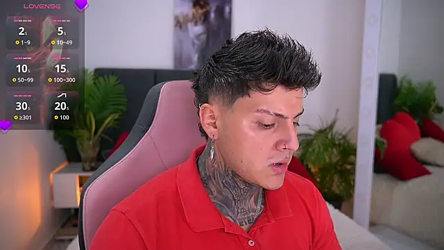 Snapshot of goldenatlasX chatting on 02-19-26, 07:11 goldenatlasX online show from 02-19-26, 07:11