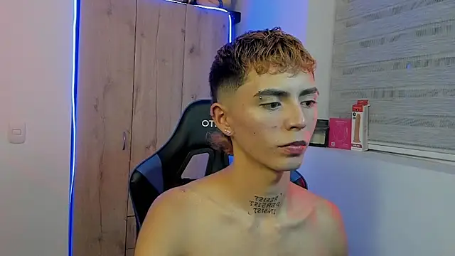 Snapshot of Maiky_Cooper01 chatting on 01-14-26, 02:59 Maiky Cooper01 online show from 01-14-26, 02:59