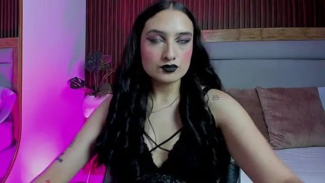 Snapshot of emma_hiltonn_ chatting on 04-28-26, 02:49 emma hiltonn online show from 04-28-26, 02:49