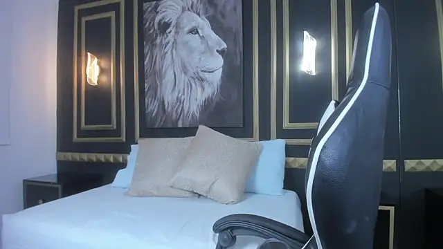 Snapshot of emma_hiltonn_ chatting on 02-25-26, 02:12 emma hiltonn online show from 02-25-26, 02:12