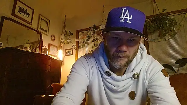 marcus graves 13 online show from 01-13-26, 02:15