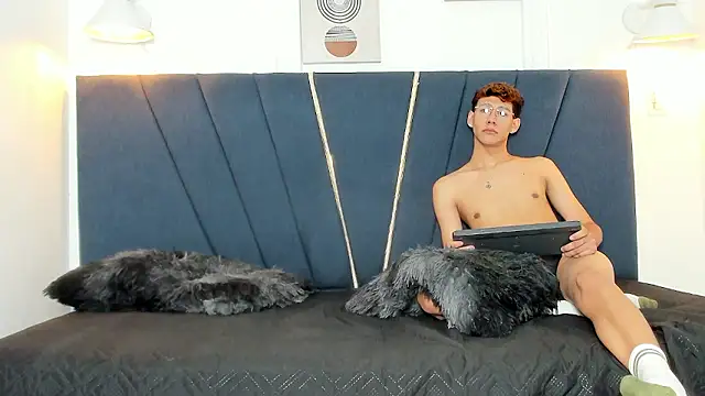 David cum18 online show from 01-12-26, 02:07