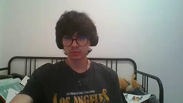 SnakeBit3s online show from 01-13-26, 05:06