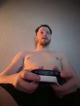 Issa Crazed online show from 02-09-26, 08:34