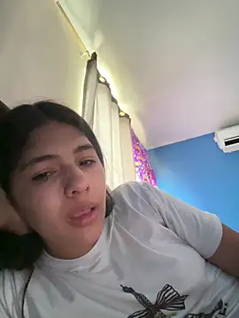 Snapshot of diosa_sofia19 chatting on 05-05-26, 03:15 diosa sofia19 online show from 05-05-26, 03:15