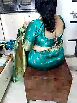 Snapshot of Desikalakaar0069 chatting on 06-23-26, 06:39 Desikalakaar0069 online show from 06-23-26, 06:39