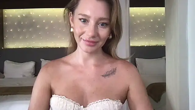 Snapshot of Stella_muse chatting on 05-14-26, 03:36 Stella muse online show from 05-14-26, 03:36