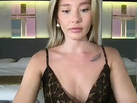 Snapshot of Stella_muse chatting on 06-30-26, 04:56 Stella muse online show from 06-30-26, 04:56