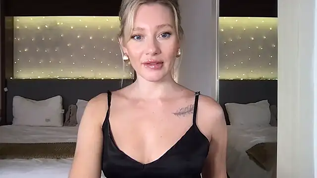 Snapshot of Stella_muse chatting on 05-30-26, 04:08 Stella muse online show from 05-30-26, 04:08
