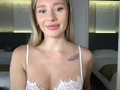 Snapshot of Stella_muse chatting on 06-22-26, 04:53 Stella muse online show from 06-22-26, 04:53