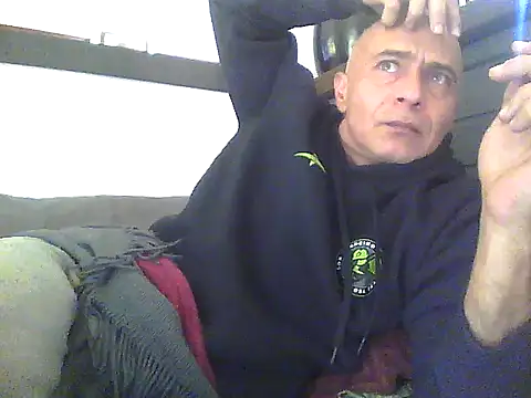 Snapshot of dogfrota chatting on 06-02-26, 06:08 dogfrota online show from 06-02-26, 06:08