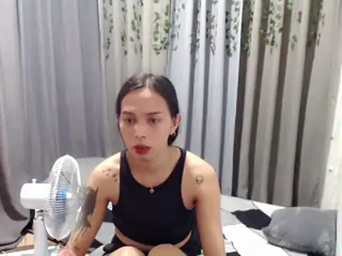 Snapshot of LOVELYMAYUMIE chatting on 12-18-24, 01:37 LOVELYMAYUMIE online show from 12-18-24, 01:37