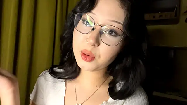 KateWhisp online show from 01-13-26, 06:45