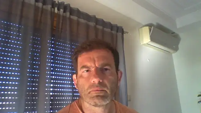 Snapshot of _grj1 chatting on 06-17-26, 07:52 grj1 online show from 06-17-26, 07:52