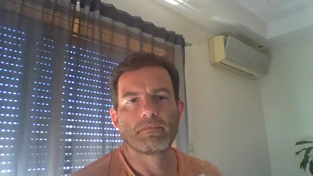 Snapshot of _grj1 chatting on 06-18-26, 10:20 grj1 online show from 06-18-26, 10:20