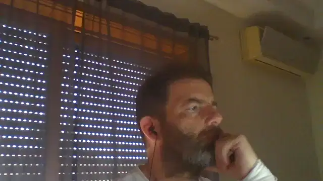 Snapshot of _grj1 chatting on 06-02-26, 08:14 grj1 online show from 06-02-26, 08:14