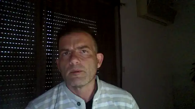 Snapshot of _grj1 chatting on 04-23-26, 07:15 grj1 online show from 04-23-26, 07:15