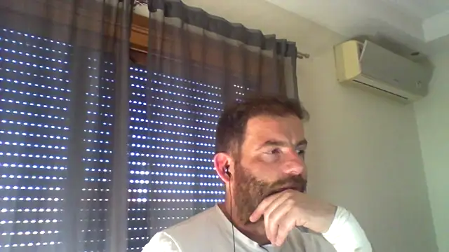 Snapshot of _grj1 chatting on 05-28-26, 09:17 grj1 online show from 05-28-26, 09:17