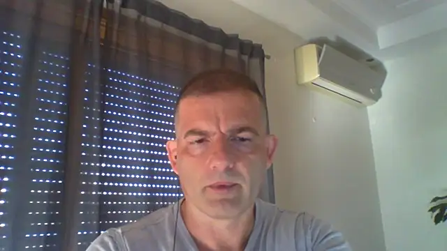 Snapshot of _grj1 chatting on 07-22-26, 08:05 grj1 online show from 07-22-26, 08:05
