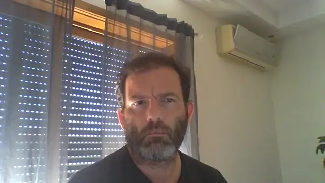 Snapshot of _grj1 chatting on 07-10-26, 11:54 grj1 online show from 07-10-26, 11:54