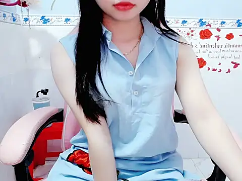 Snapshot of Anna_sexyY_ chatting on 01-13-26, 05:44 Anna sexyY online show from 01-13-26, 05:44