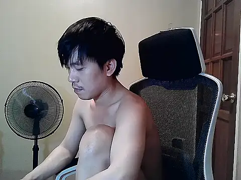 Snapshot of asian_guy67 chatting on 07-30-26, 03:11 asian guy67 online show from 07-30-26, 03:11