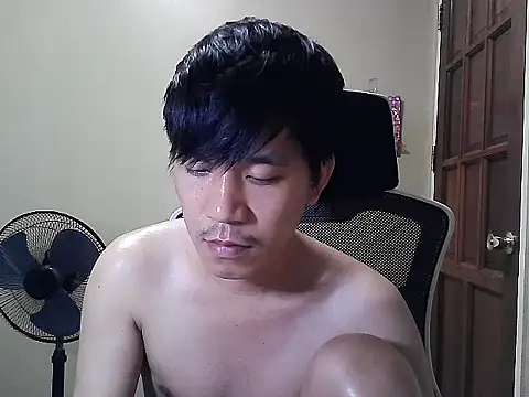 Snapshot of asian_guy67 chatting on 07-28-26, 08:52 asian guy67 online show from 07-28-26, 08:52