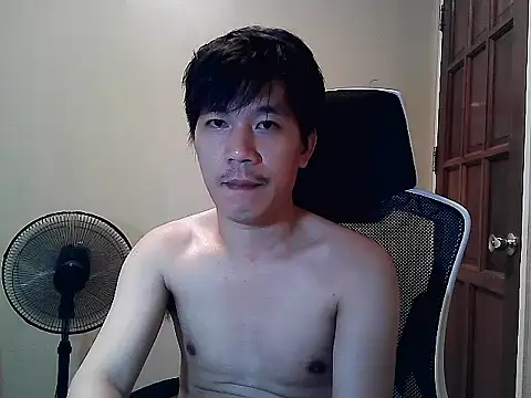 Snapshot of asian_guy67 chatting on 07-29-26, 03:00 asian guy67 online show from 07-29-26, 03:00