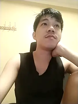 Snapshot of asian_guy67 chatting on 07-03-26, 05:52 asian guy67 online show from 07-03-26, 05:52