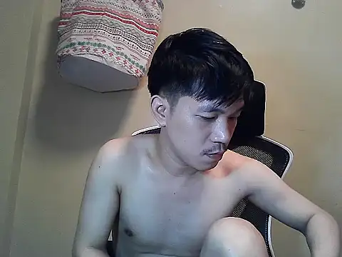 Snapshot of asian_guy67 chatting on 06-16-26, 04:51 asian guy67 online show from 06-16-26, 04:51