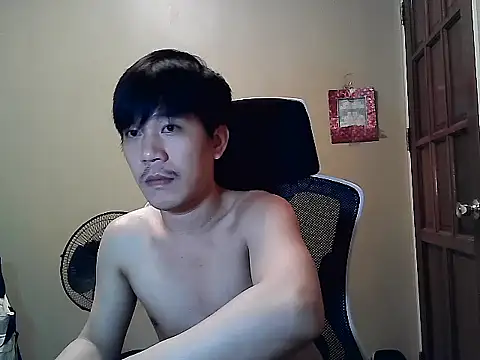 Snapshot of asian_guy67 chatting on 08-01-26, 04:49 asian guy67 online show from 08-01-26, 04:49