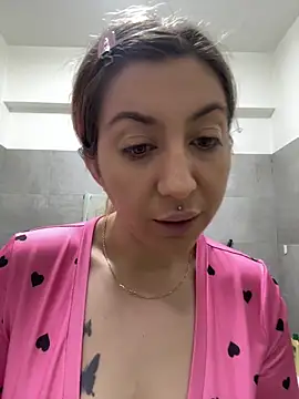 Snapshot of dalia0710 chatting on 02-01-26, 01:53 dalia0710 online show from 02-01-26, 01:53