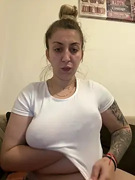 dalia0710 online show from 04-15-26, 09:48