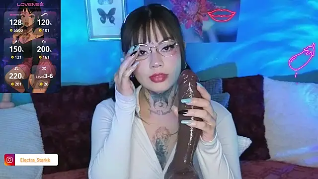 Snapshot of Electra_Starkk chatting on 02-18-26, 08:16 Electra Starkk online show from 02-18-26, 08:16