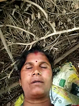 Snapshot of Hot_di97 chatting on 07-18-26, 02:20 Hot di97 online show from 07-18-26, 02:20
