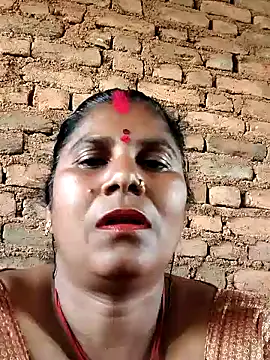 Hot di97 online show from 02-24-26, 10:38