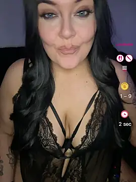 Snapshot of Miss_CurvesXXX chatting on 04-29-26, 09:21 Miss CurvesXXX online show from 04-29-26, 09:21