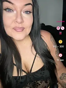 Snapshot of Miss_CurvesXXX chatting on 05-07-26, 01:36 Miss CurvesXXX online show from 05-07-26, 01:36
