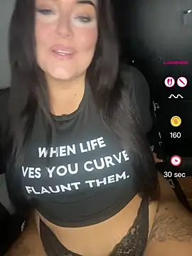 Snapshot of Miss_CurvesXXX chatting on 06-07-26, 12:10 Miss CurvesXXX online show from 06-07-26, 12:10