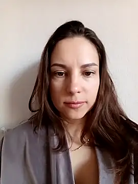 Snapshot of She-Moon chatting on 04-19-26, 06:14 She-Moon online show from 04-19-26, 06:14