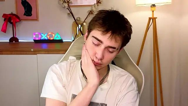 Snapshot of d3s_dn chatting on 02-05-26, 04:03 d3s dn online show from 02-05-26, 04:03