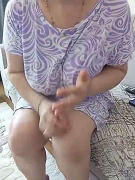 Snapshot of burcu_ben chatting on 06-07-26, 09:47 burcu ben online show from 06-07-26, 09:47