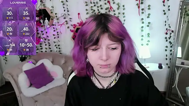 Ashley Veil online show from 04-17-26, 08:55