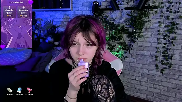Ashley Veil online show from 05-19-26, 08:49