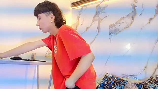 Snapshot of XanderGrey8 chatting on 02-28-26, 07:24 XanderGrey8 online show from 02-28-26, 07:24