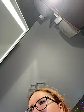 coy girl  online show from 03-12-26, 12:20