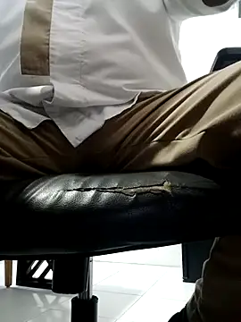 Antony-5045 online show from 04-12-26, 11:30